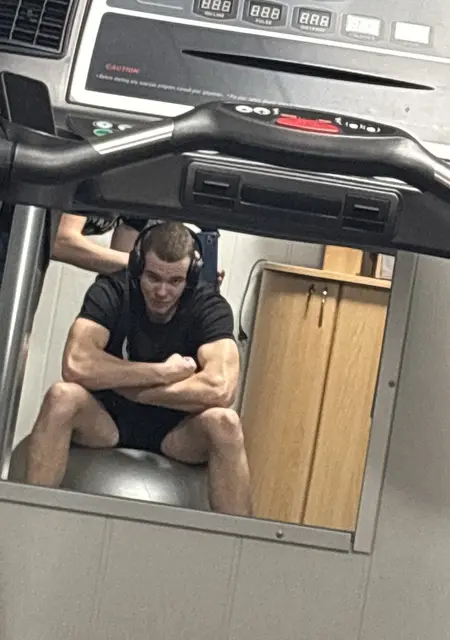 Я Алексей, 18, знакомлюсь на одну ночь в Вроцлаве