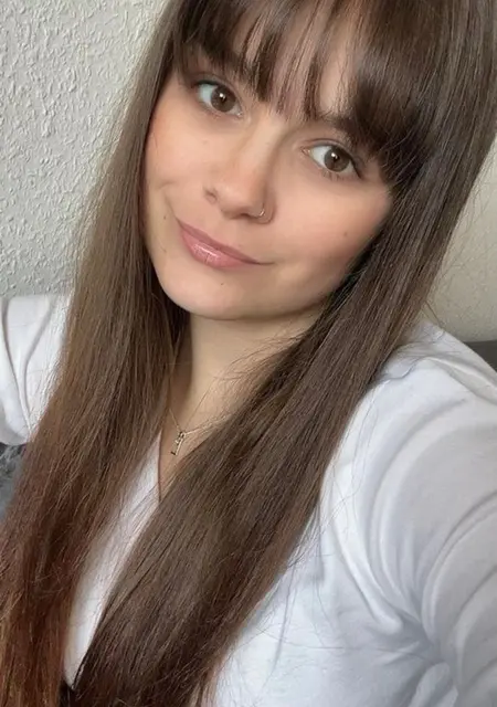 Annie из Праги, ищу на сайте открытые отношения