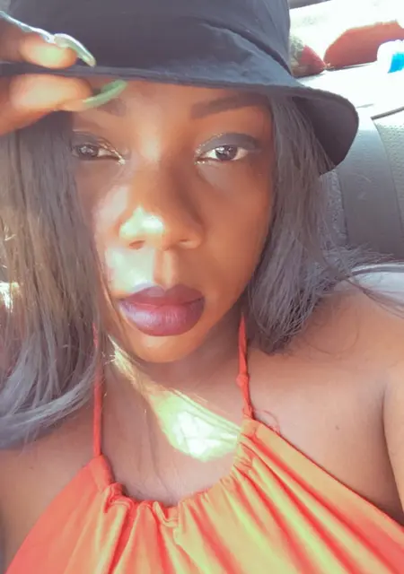 Я Monique, 27, из Парижа, ищу знакомство для постоянных отношений