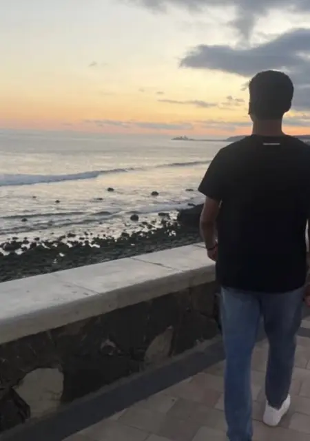 Néstor de Las Palmas de Gran Canaria, tengo 25 años, listo para conocer para lío de una noche