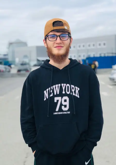 Хасан из Караганды, мне 21, познакомлюсь на одну ночь