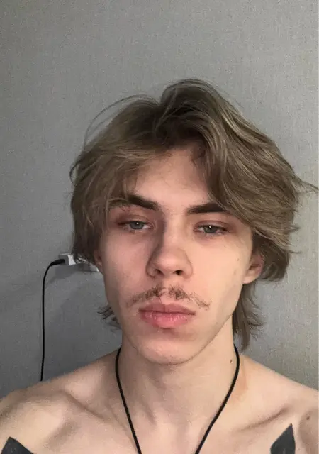 Я Данил, 21, из Вены, ищу знакомство для общения