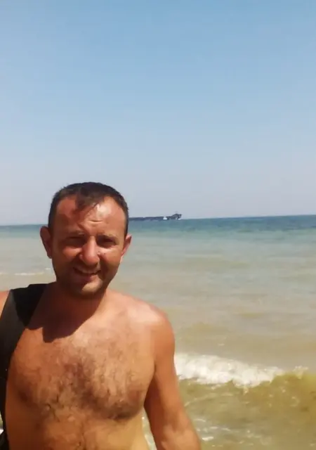 Андрей з Генічеськ, мені 49 років, познайомлюсь для спілкування