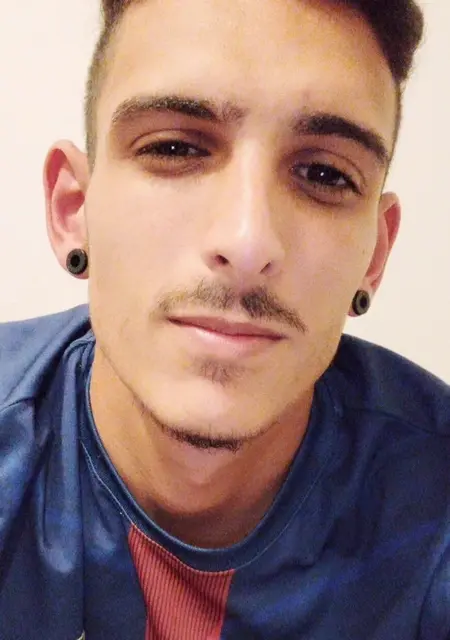 Я Tiago, 25, из Гуарульюс, ищу знакомства на одну ночь