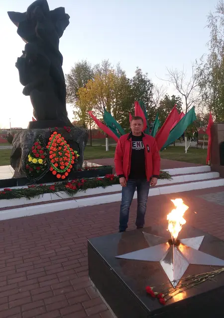 Рома из Гомеля, мне 42, познакомлюсь без обязательств