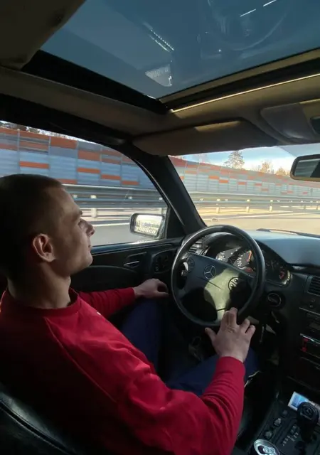 Саша из Амстердама, мне 30, познакомлюсь на одну ночь