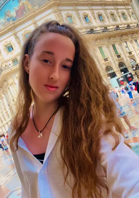 Я Anna, 22, знакомлюсь для открытые отношения в Порте