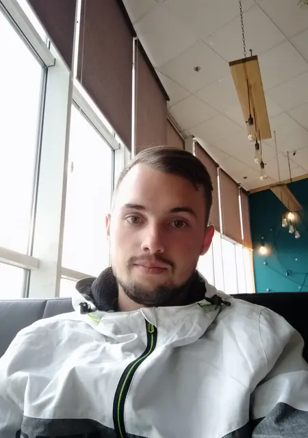 Я Евгений, 27 років з Полтавы, шукаю знайомство для постійних стосунків