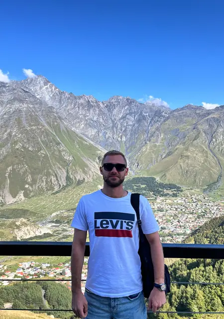 Artem de Murcia, tengo 28 años, listo para conocer para pasatiempo agradable