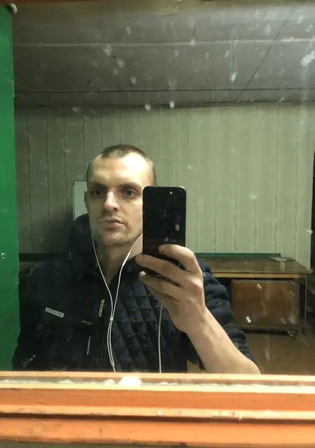 Дима из Бобруйска, мне 36, познакомлюсь для дружбы