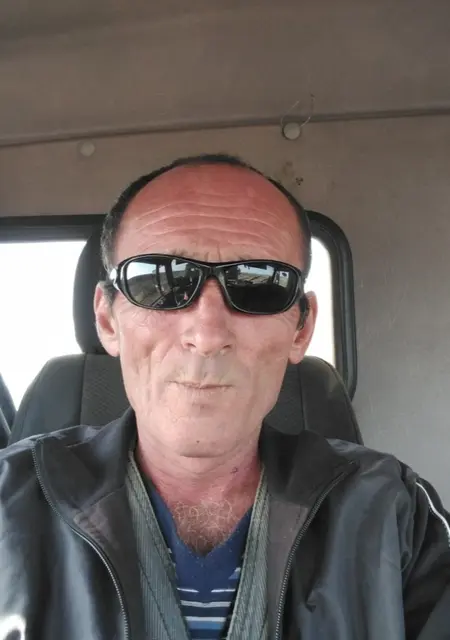 Анатолий из Луганска, мне 48, познакомлюсь без обязательств