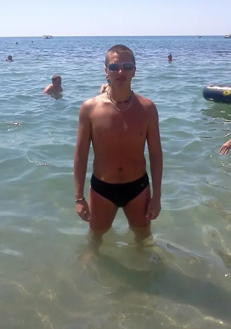 Я Sasha, 42 років з Житомира, шукаю знайомства на одну ніч