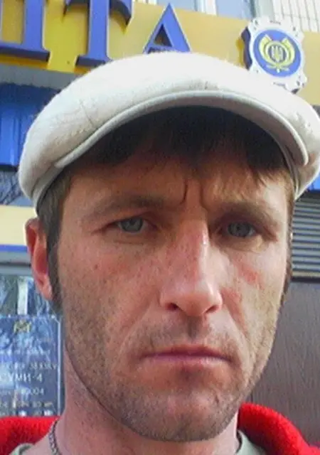 Я Bender, 42 років з Сум, шукаю знайомство для постійних стосунків