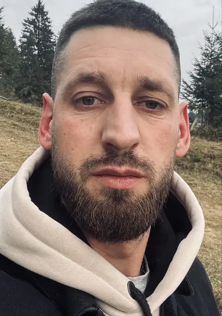 Олександр з Одеса, шукаю на сайті постійні стосунки