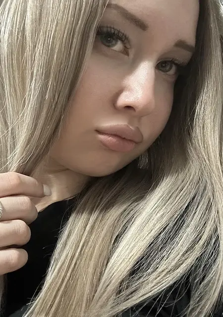 Я Софья, 22, из Гомеля, ищу знакомство для постоянных отношений
