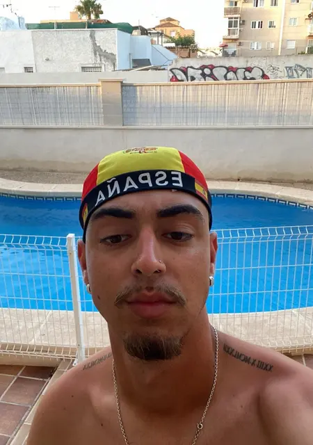 Félixmrlls из Аликанте, мне 24, познакомлюсь на одну ночь