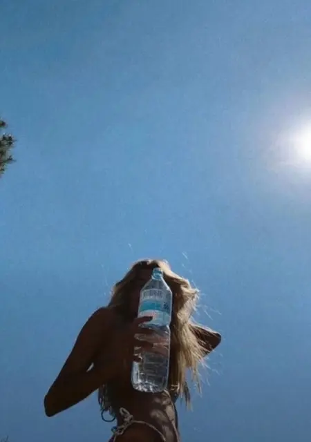 Настена из Парижа, ищу на сайте открытые отношения