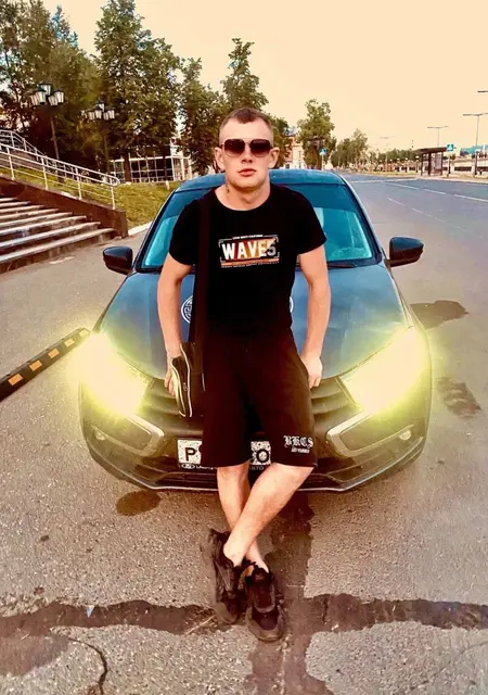 Роман из Харцызска, мне 23, познакомлюсь на одну ночь