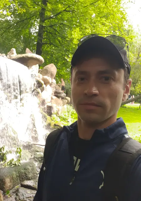 Макс из Амстердама, мне 40, познакомлюсь без обязательств