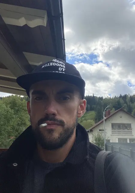 Я Anton, 31, из Бельцов, ищу знакомства на одну ночь