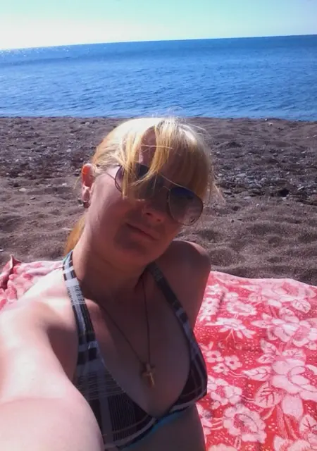 Елена з Суми, шукаю на сайті знайомства без зобов'язань