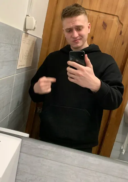 Данил из Франкфурта-на-майне, ищу на сайте знакомства на одну ночь