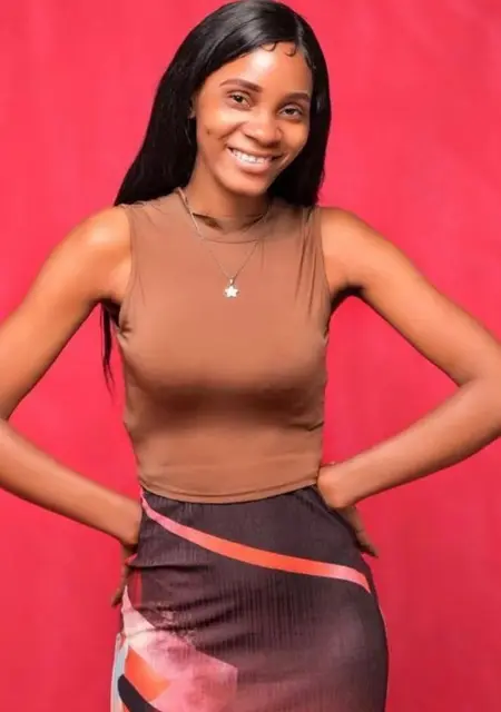 Soy Estefania, 31 años de Oviedo, busco conocer gente para relación sin ataduras