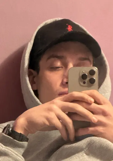 Я Ero, 21, из Еревана, ищу знакомство для дружбы