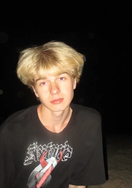 Я Стас, 18, знакомлюсь для совместных путешествий в Вроцлаве