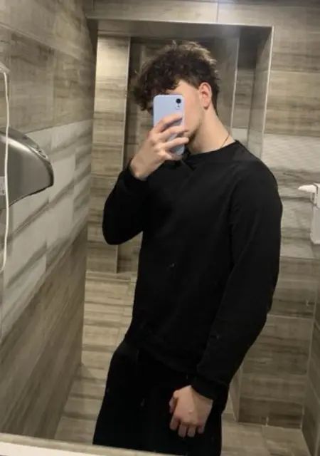 Я Сергей, 19, из Милана, ищу знакомство для открытые отношения