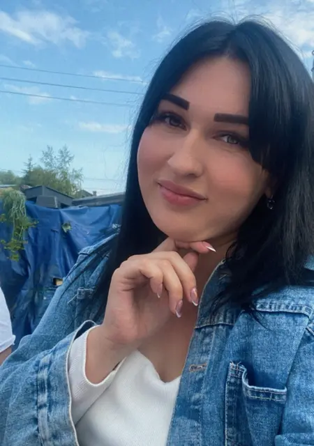 Я Полина, 28, знакомлюсь для общения в Париже