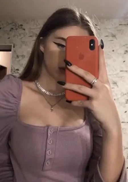 Аня з Харкова, шукаю на сайті знайомства на одну ніч