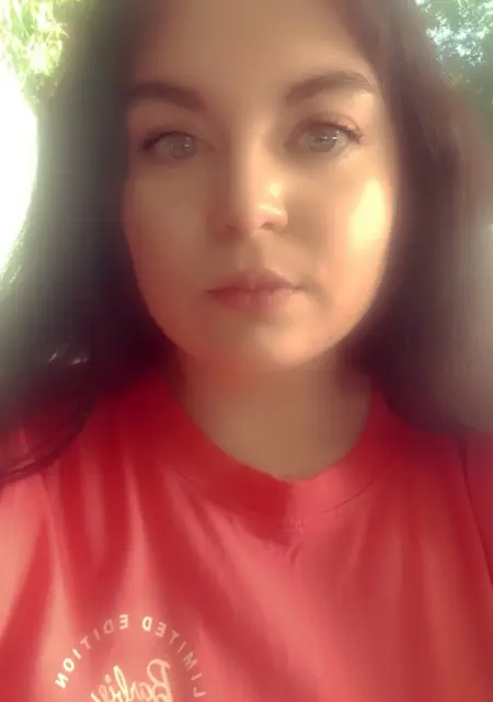 Я Аліна, 23, из Варшавы, ищу знакомства без обязательств