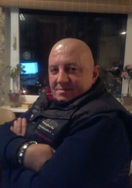 Андрей из Новополоцка, мне 50, познакомлюсь на одну ночь