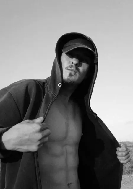 Дмитрий из Могилёва, мне 22, познакомлюсь без обязательств