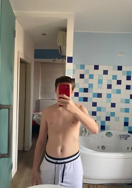 Leo из Удина, мне 20, познакомлюсь на одну ночь