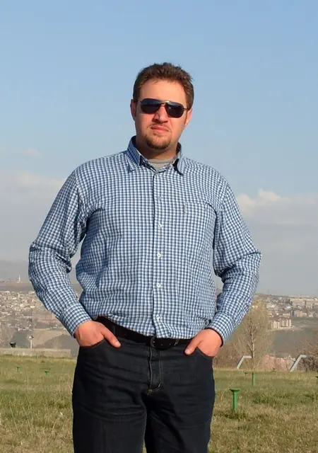 Я Алекс, 42, знакомлюсь на одну ночь в Тбилиси