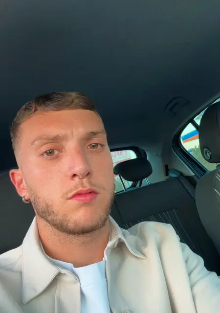 Marco из Кальяри, мне 24, познакомлюсь без обязательств