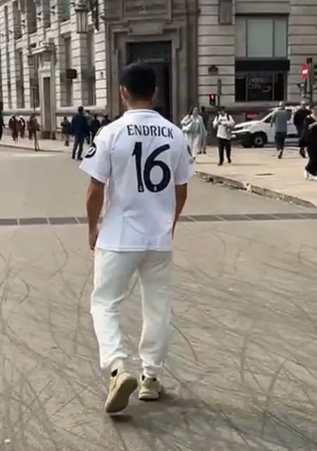 Soy Iker, 21 años, conociéndome para lío de una noche en Zamora