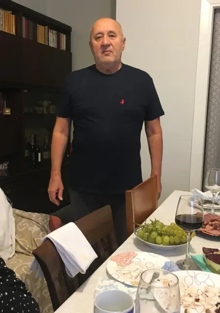 Игорь из Толоса, мне 58, познакомлюсь для открытые отношения