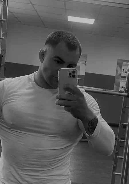 Я Nikita, 27, из Мозыря, ищу знакомства на одну ночь