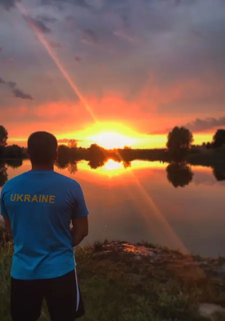 Денис из Ровно, мне 27, познакомлюсь на одну ночь