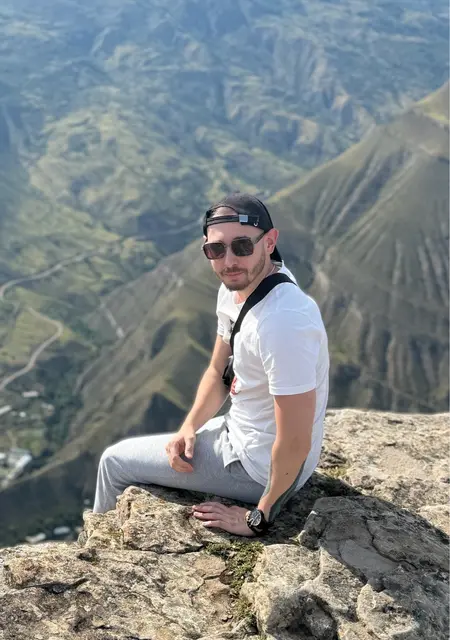 Максим из Кишинёва, мне 30, познакомлюсь для приятного времяпровождения