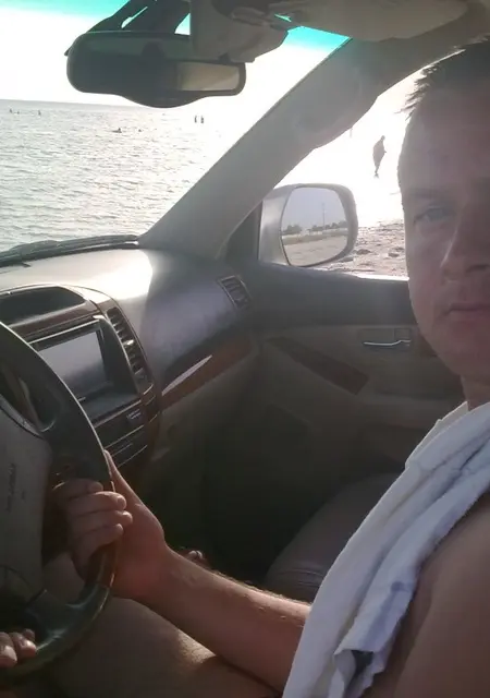 Я Дима, 39, из Кобрина, ищу знакомство для постоянных отношений