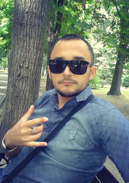 Я Вадим, 35, из Дюссельдорфа, ищу знакомство для приятного времяпровождения