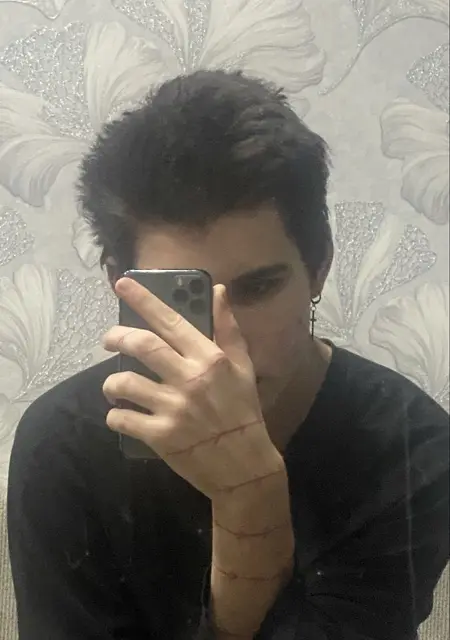 Я Влад, 19, из Берлина, ищу знакомство для открытые отношения