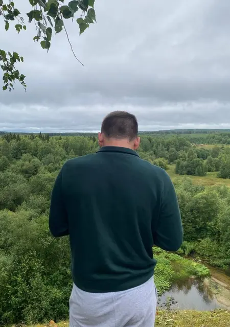 Константин из Амстердама, ищу на сайте знакомства без обязательств