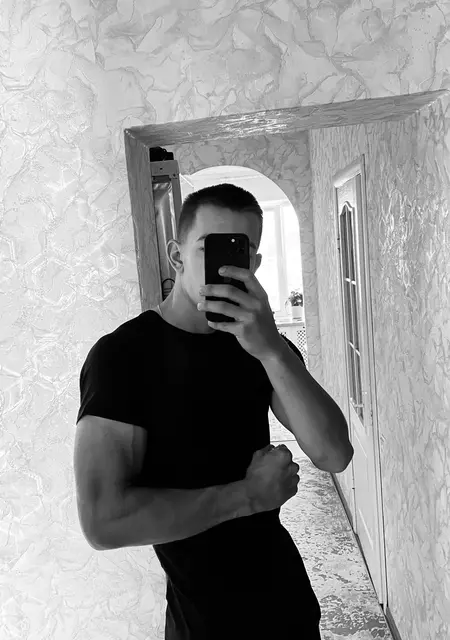 Владислав из Киева, ищу на сайте приятное времяпровождение