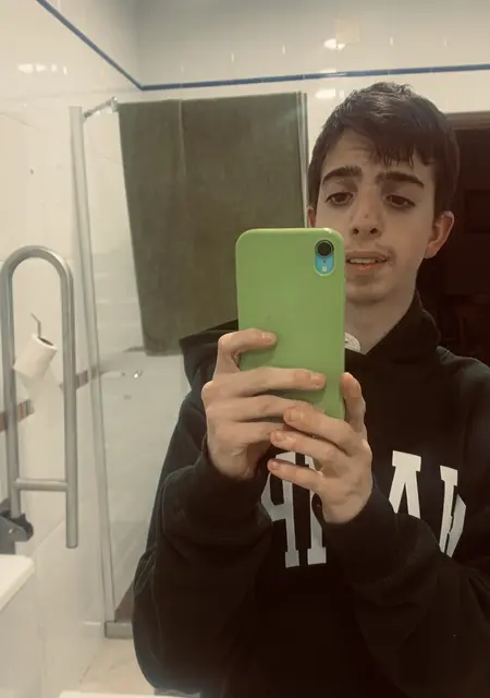 Alvaro de Cáceres, busco en el sitio hacer nuevos amigos