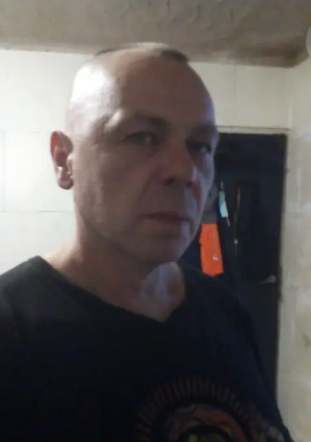 Piotr из Варшавы, мне 45, познакомлюсь